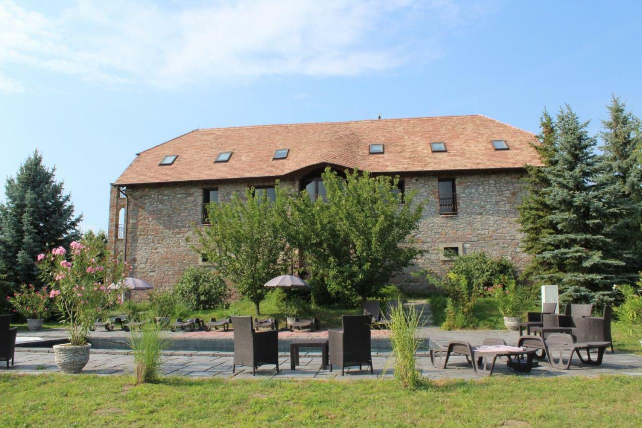 Ferienwohnung Magtar Vendeghaz Harsány Exterior foto